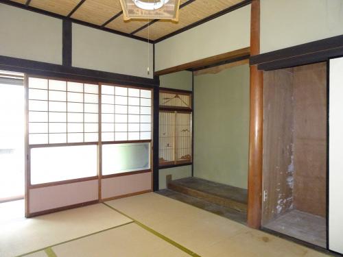 1980s wood house in Hiroshima