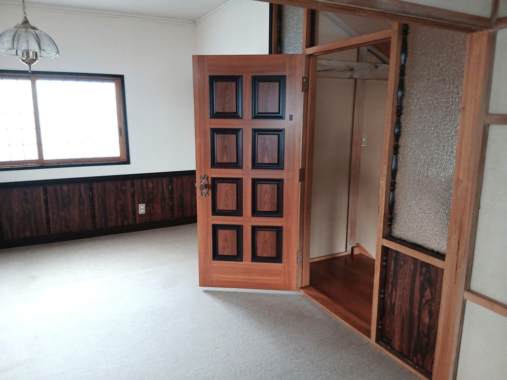 1980s wood house, 5-min walk to station, Iwate
