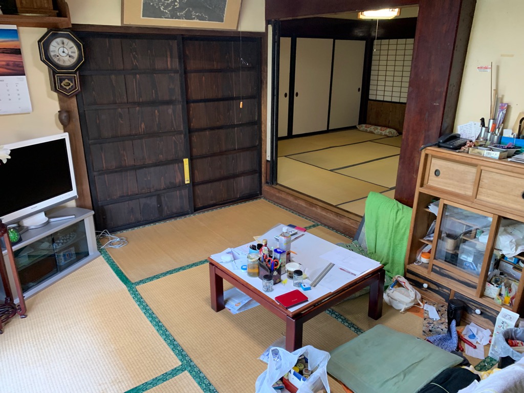 1960s wood house on a large plot in Tottori