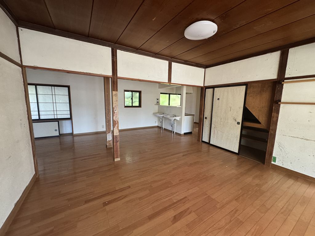 1960s wood house, 11-min walk to station, Nagano