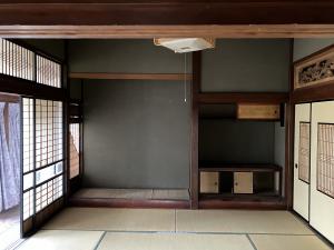 1920s wood house on a large plot in Fukui