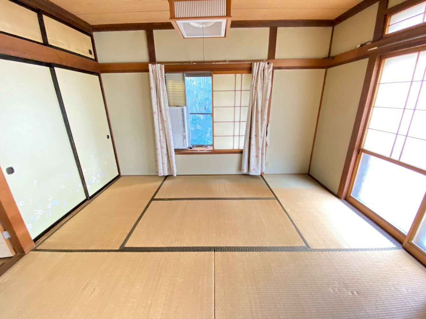 1970s wood house, 13-min walk to station, Aomori