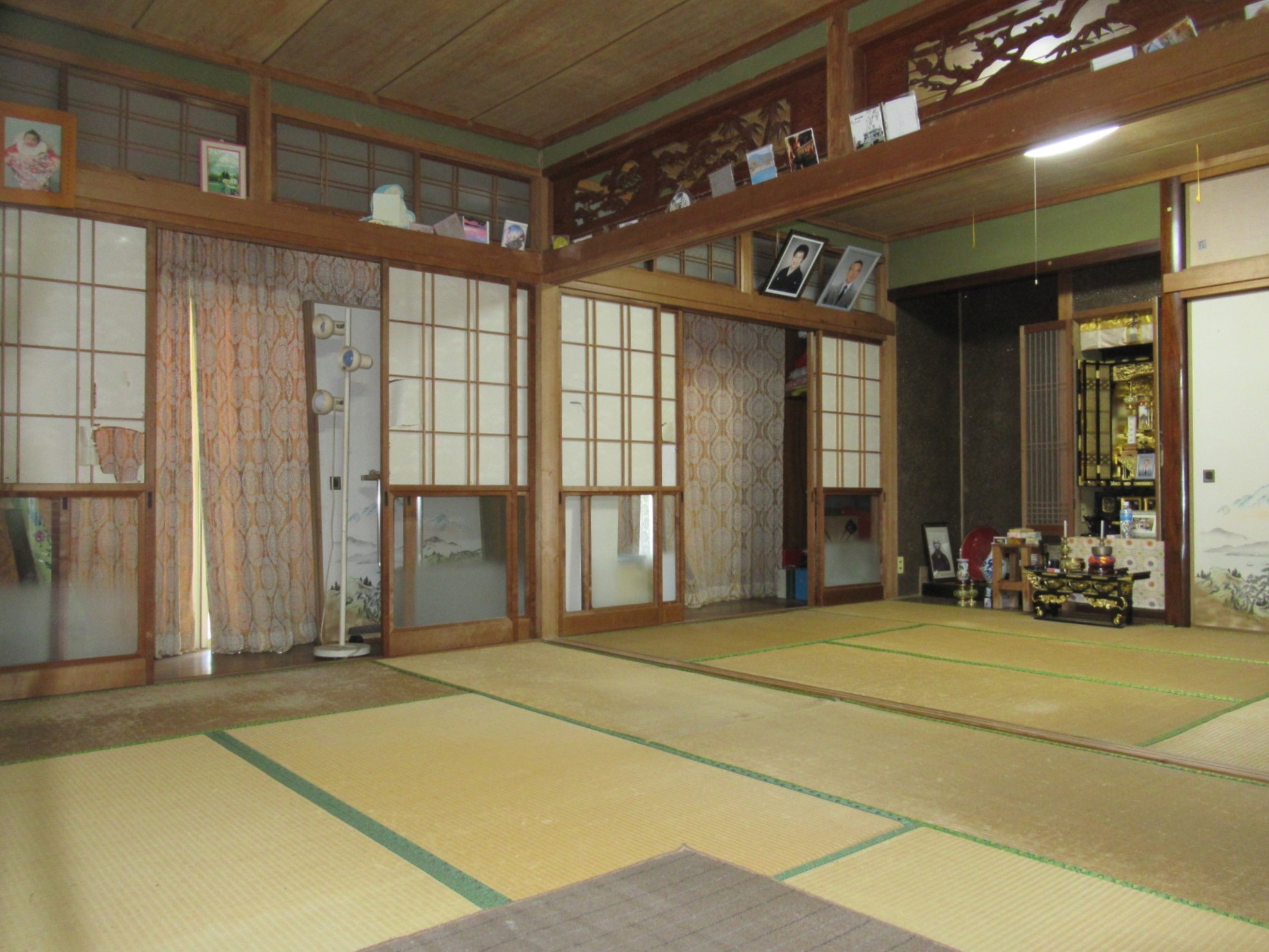 1970s wood house, 8-min walk to station, Kumamoto