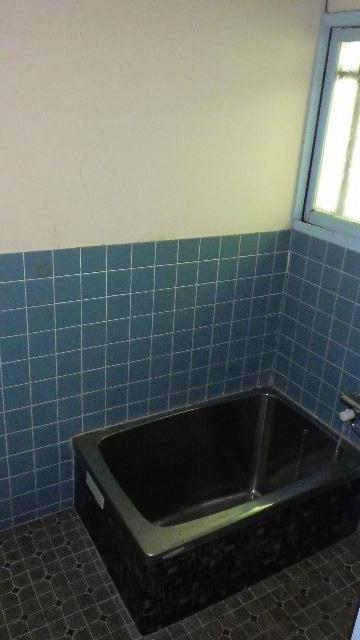 1960s wood house, 13-min walk to station, Nagasaki