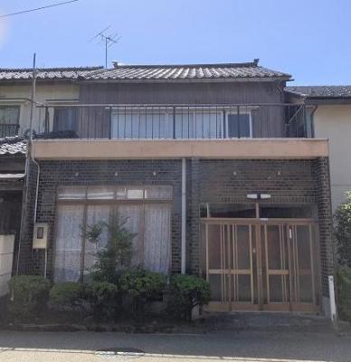 1970s wood house, 3-min walk to station, Toyama