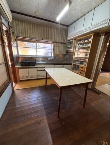 1950s wood house in Saga
