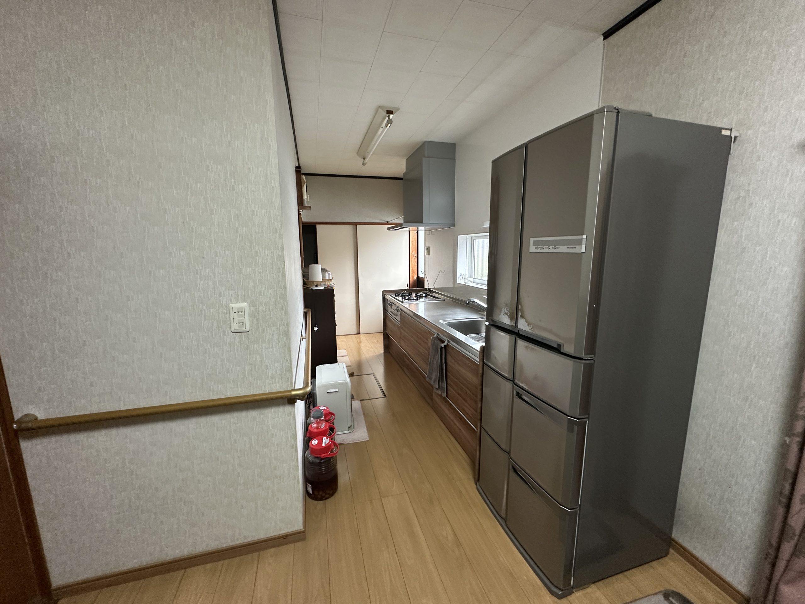 1990s wood house, 9-min walk to station, Gifu
