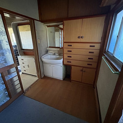 1960s wood house, 7-min walk to station, Mie