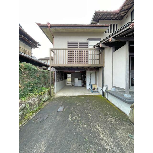 1970s wood house, 15-min walk to station, Mie