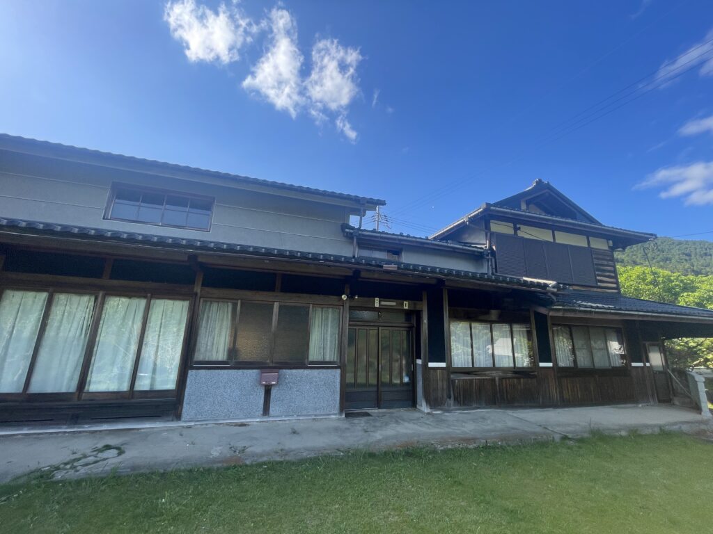 House with storehouses in Nara