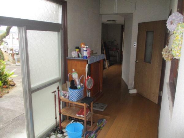 House, 14-min walk to station, Ehime