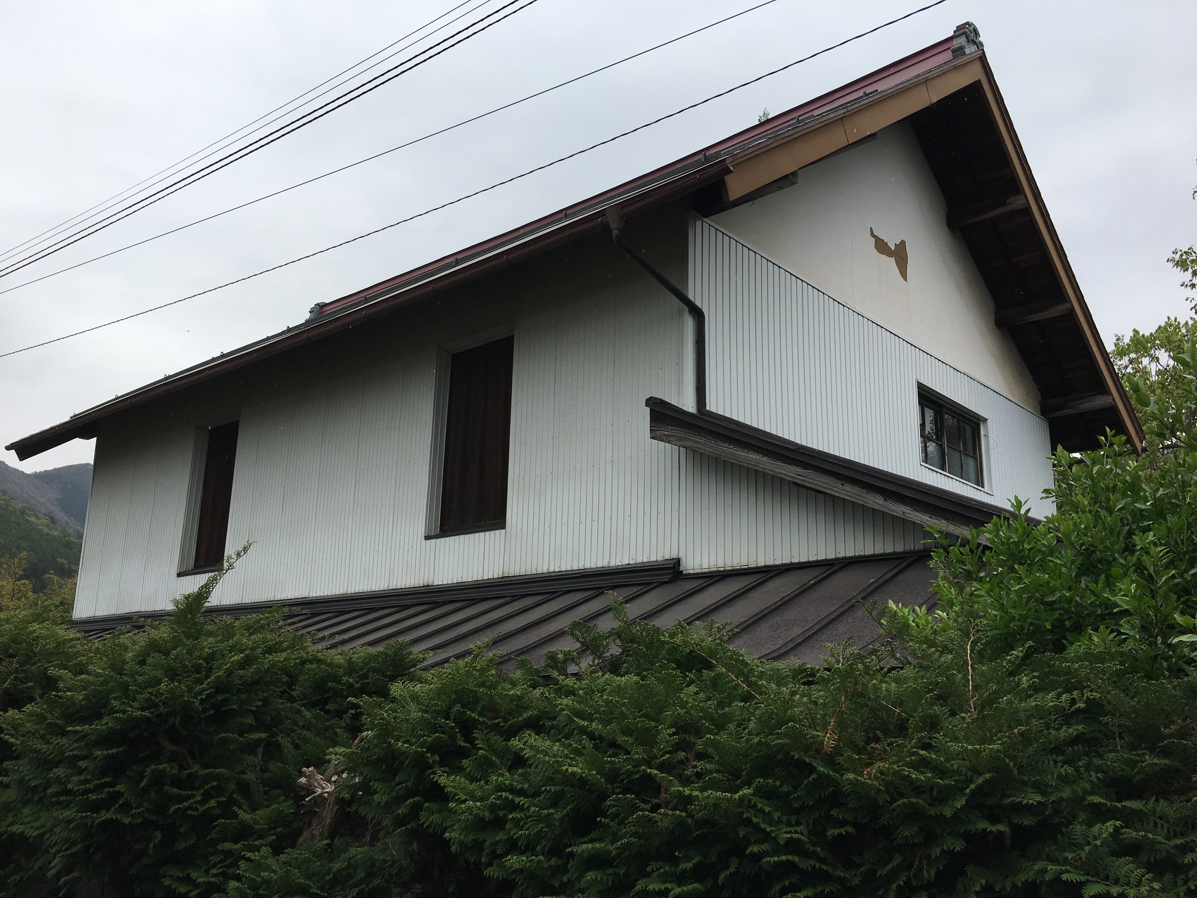 1910s wood house on a large plot in Nagano