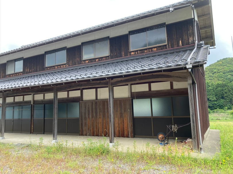 1990s wood house, 9-min walk to station, Fukui