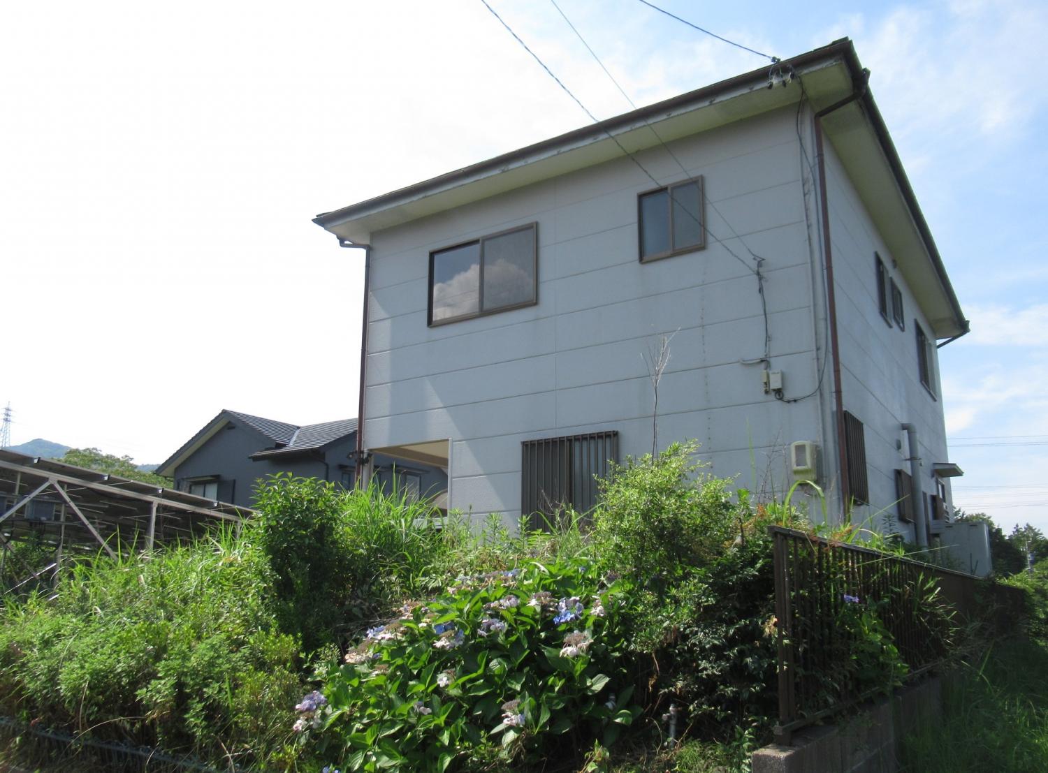 2LDK wooden 2-story house in a quiet residential area