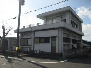 1980s concrete house near the coast in Wakaba, Makurazaki