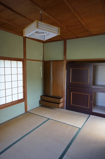 1970s concrete house in Hyogo