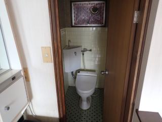 1970s concrete house, 1-min walk to station, Oita