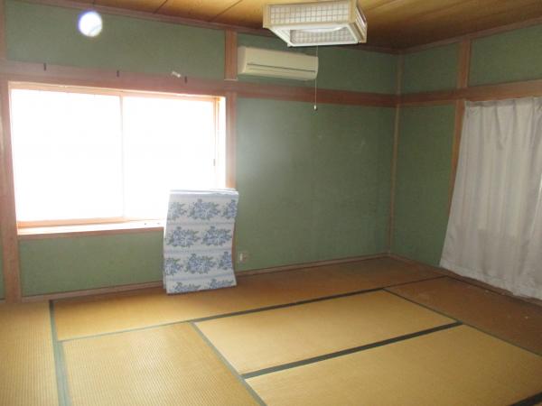 1980s wood house in Kasaoka