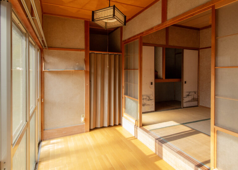 1970s wood house in Matsusaka Kahada