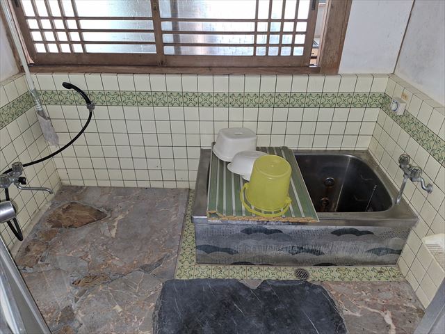 1960s wood house, 11-min walk to station, Yamaguchi