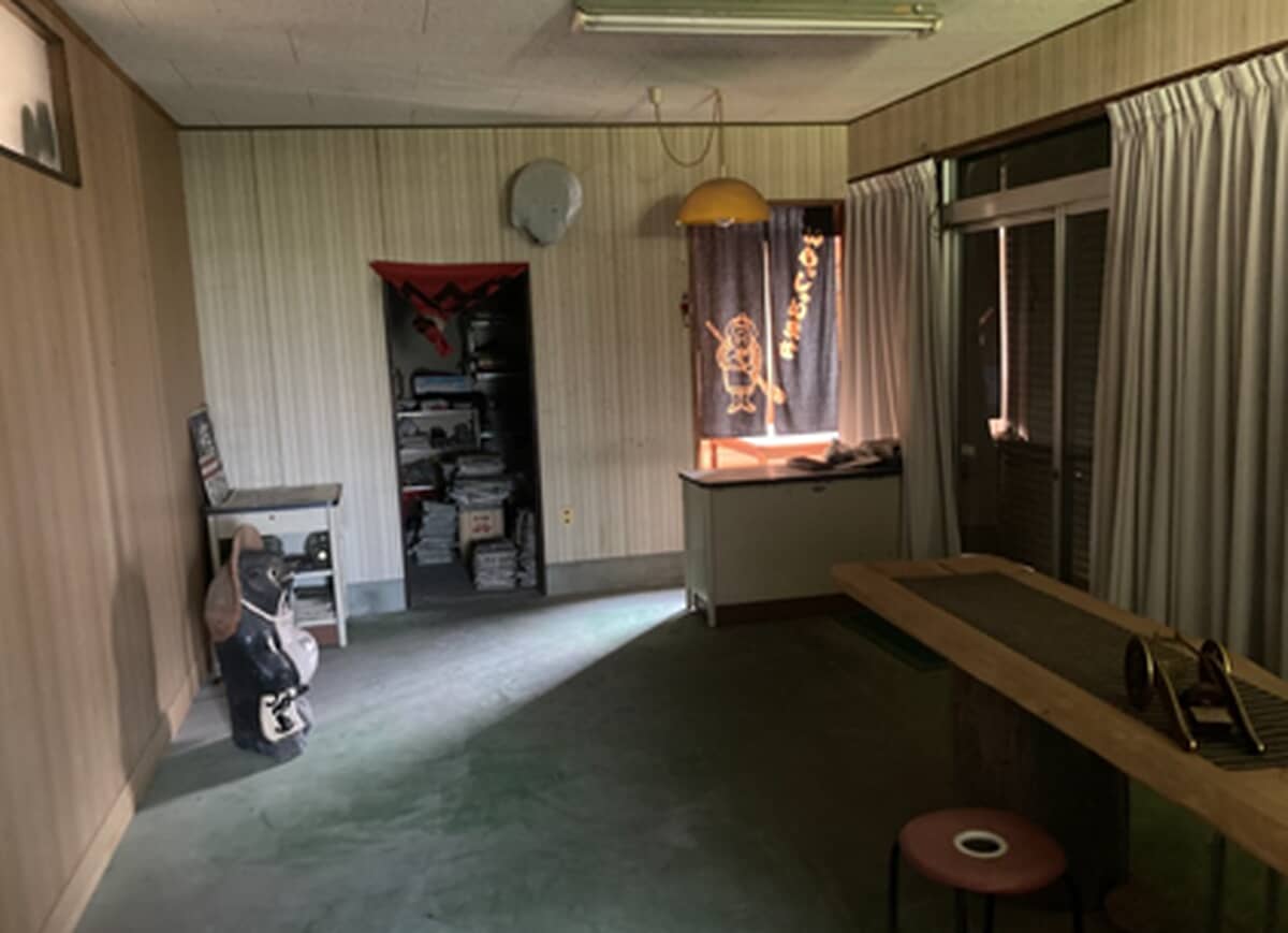 1970s house on a large plot in Hiroshima