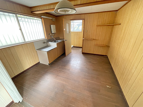 Wood house, 17-min walk to station, Wakayama