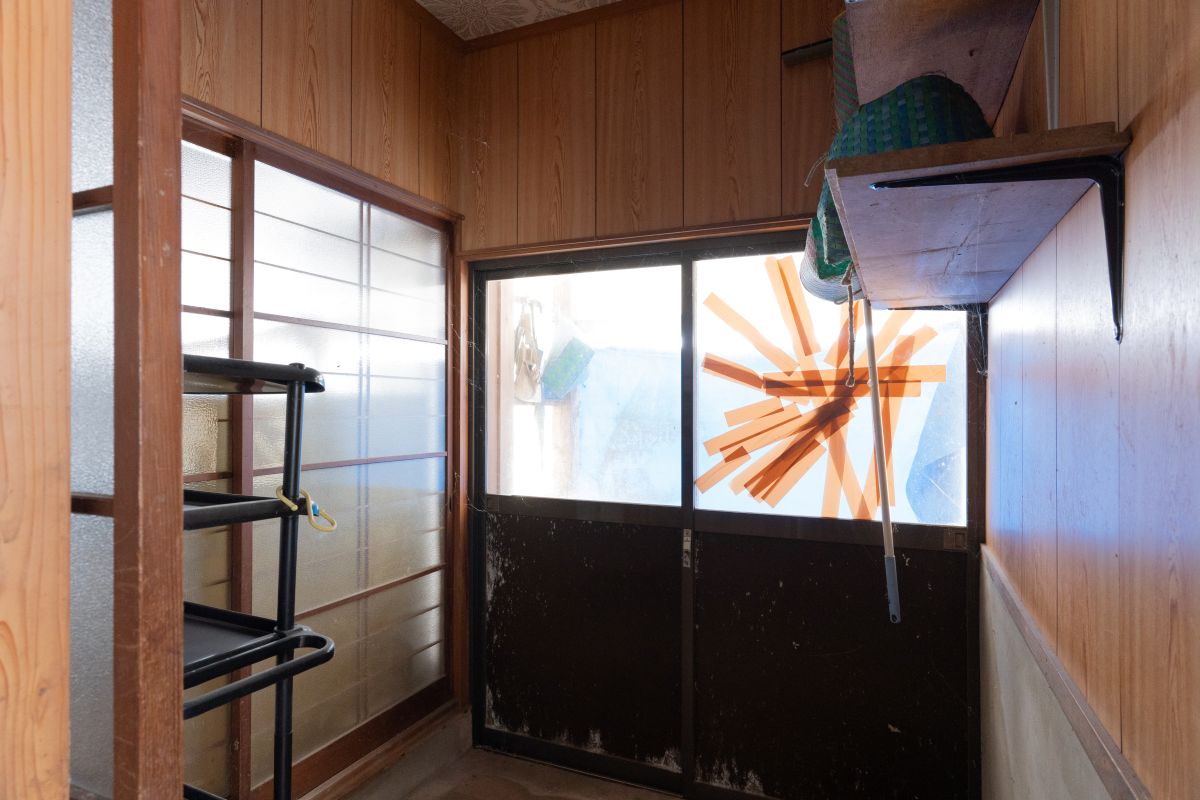 1980s wood house on a large plot in Yamagata