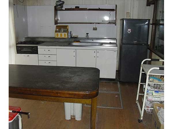 1970s wood house on a large plot in Iwate