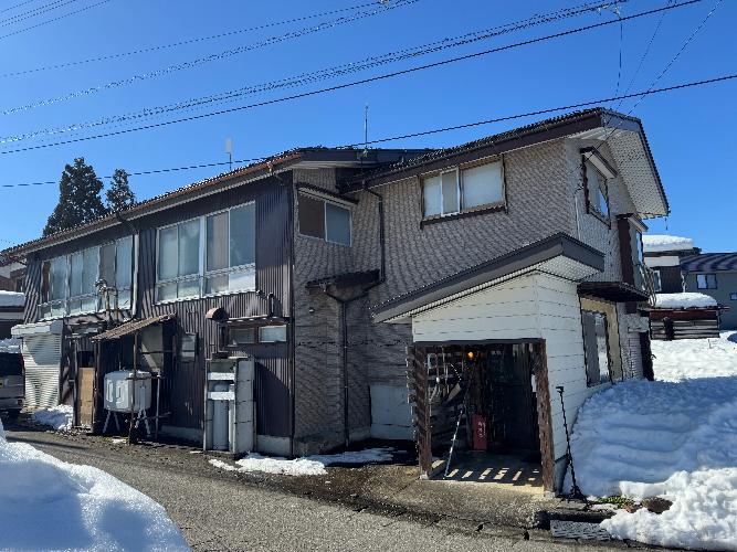1970s wood house, 14-min walk to station, Tokamachi, Niigata