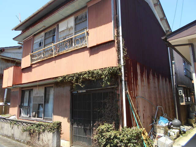 1960s wood house in Kochi