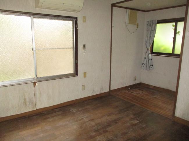 1960s wood house, 17-min walk to station, Okayama