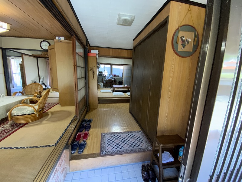 1950s wood house with storehouses in Yamaguchi