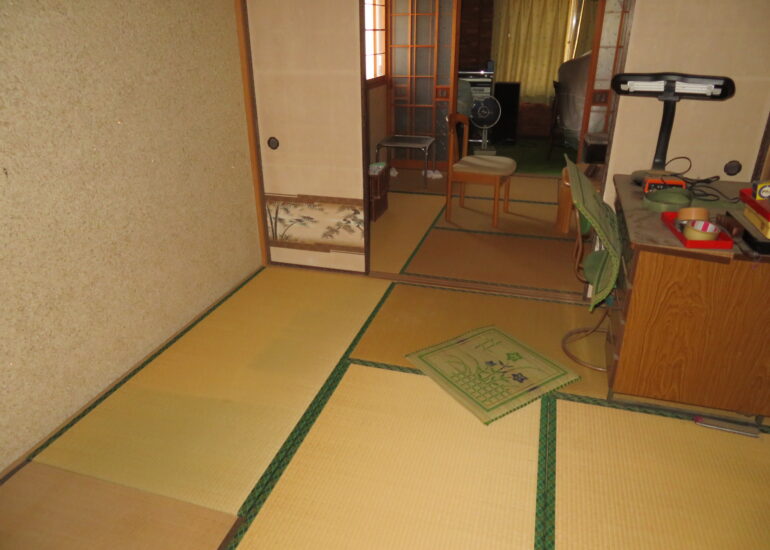 Wood house in Matsusaka Kahada