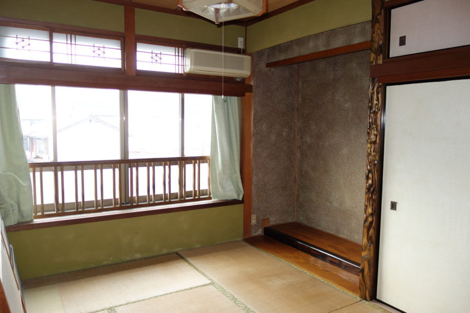 1970s wood house in Nagasaki