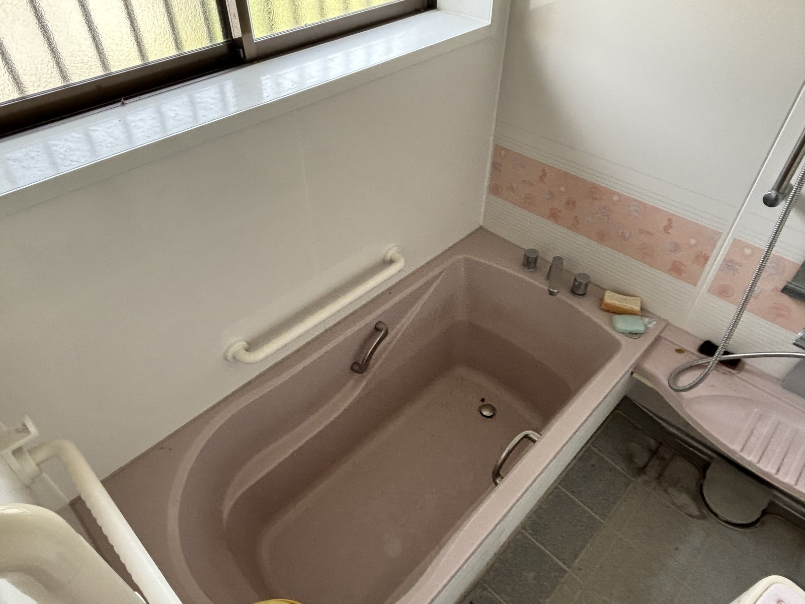 1970s wood house on a large plot in Hyogo