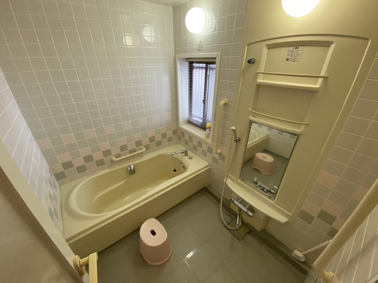 1970s wood house on a large plot in Toyama