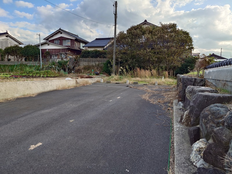 1970s wood house, 7-min walk to station, Tottori