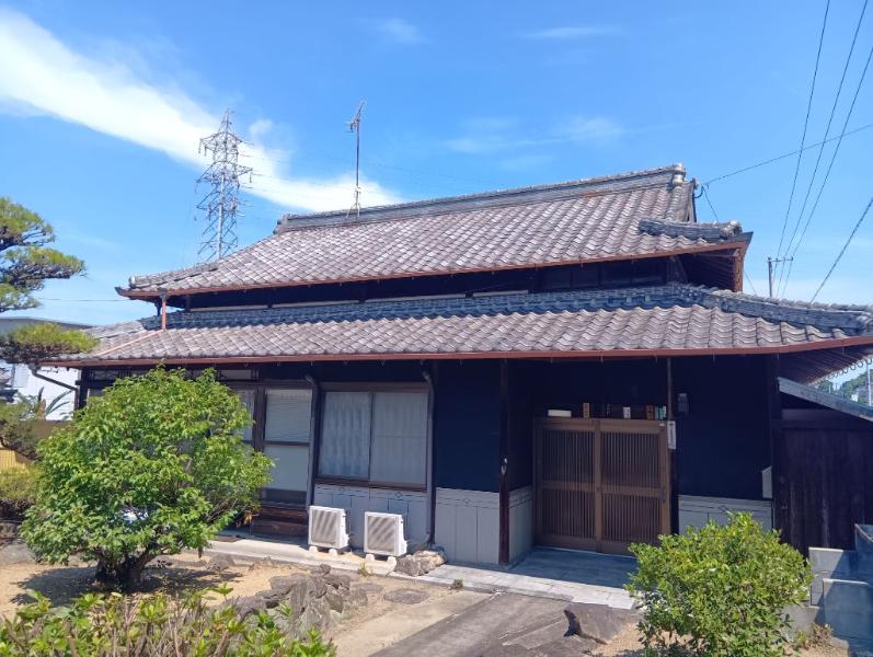 1950s wood house with storehouses in Kagawa