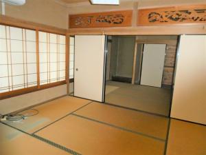 1970s wood house, 8-min walk to station, Shimane