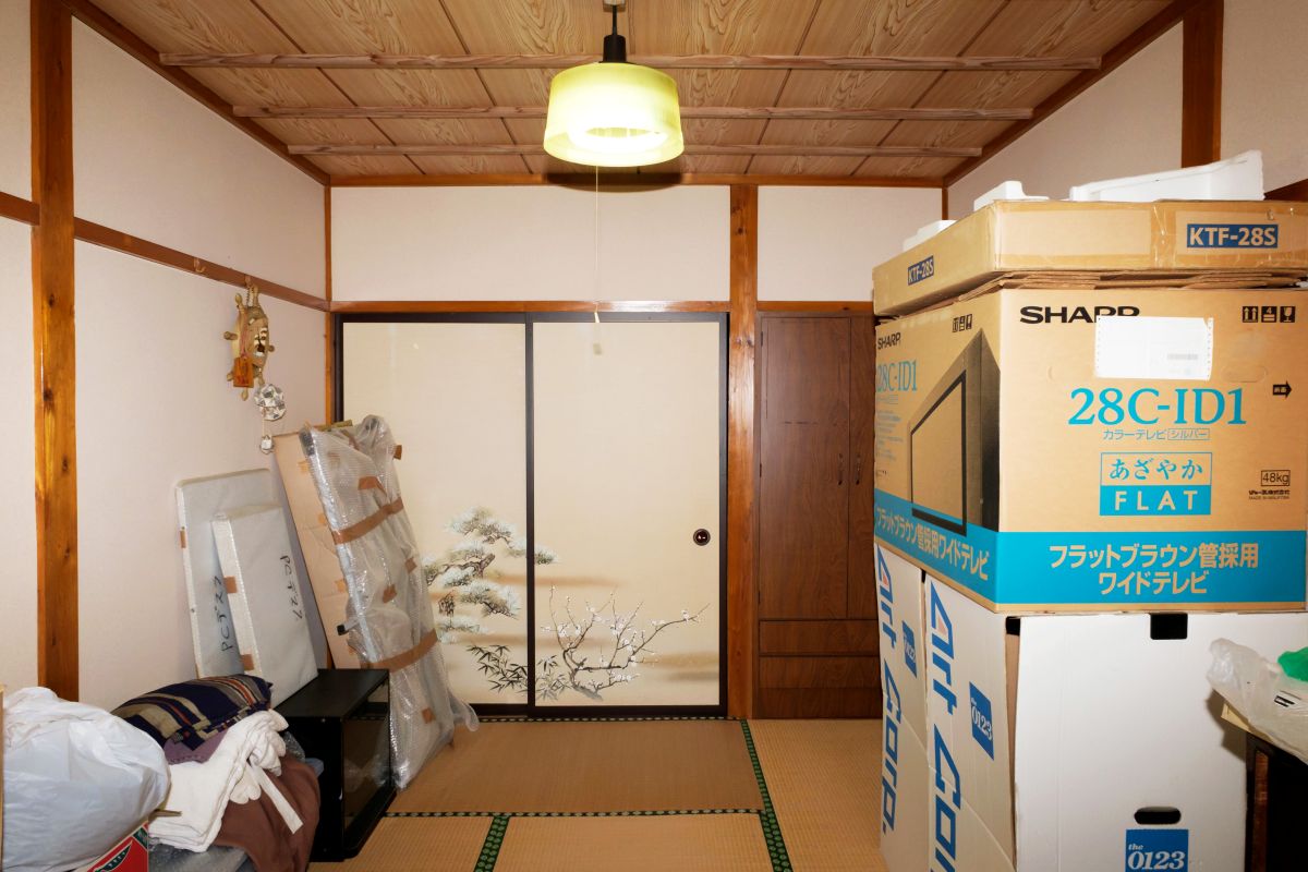 1970s wood house, 17-min walk to station, Yamagata