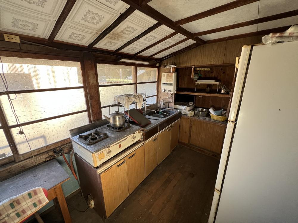 1940s wood house in Kushira, Kanoya, farmland, approval needed