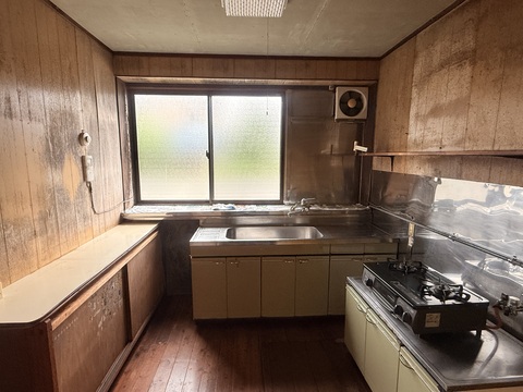 1980s wood house in Toyama