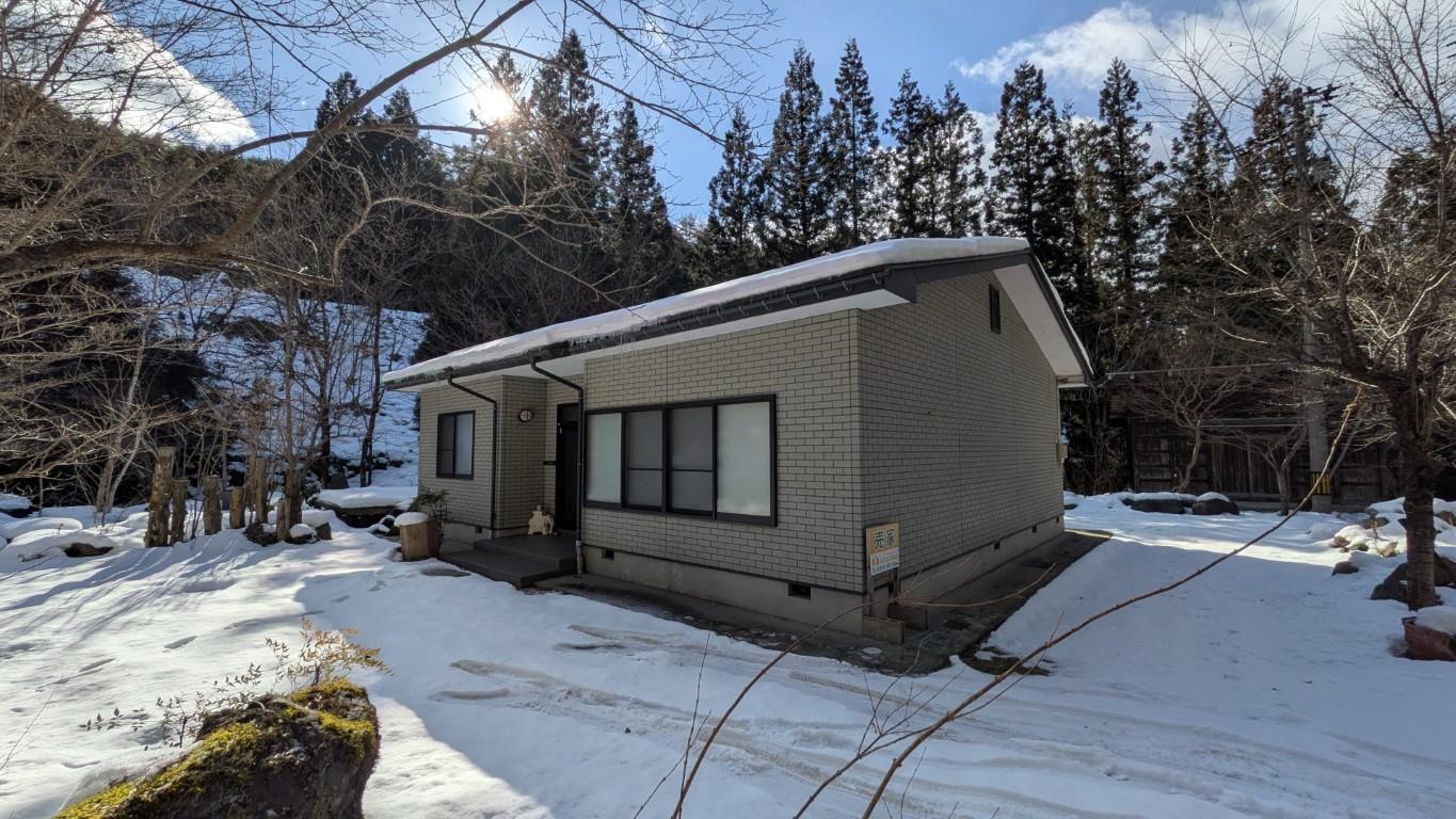 Listing No. 401 [For Sale] Kanioka Town, Mountainous Area 8,900,000 yen