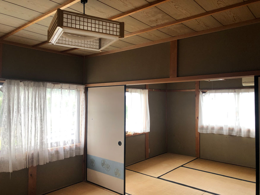 Wood house with outbuildings in Yagi, Nantan