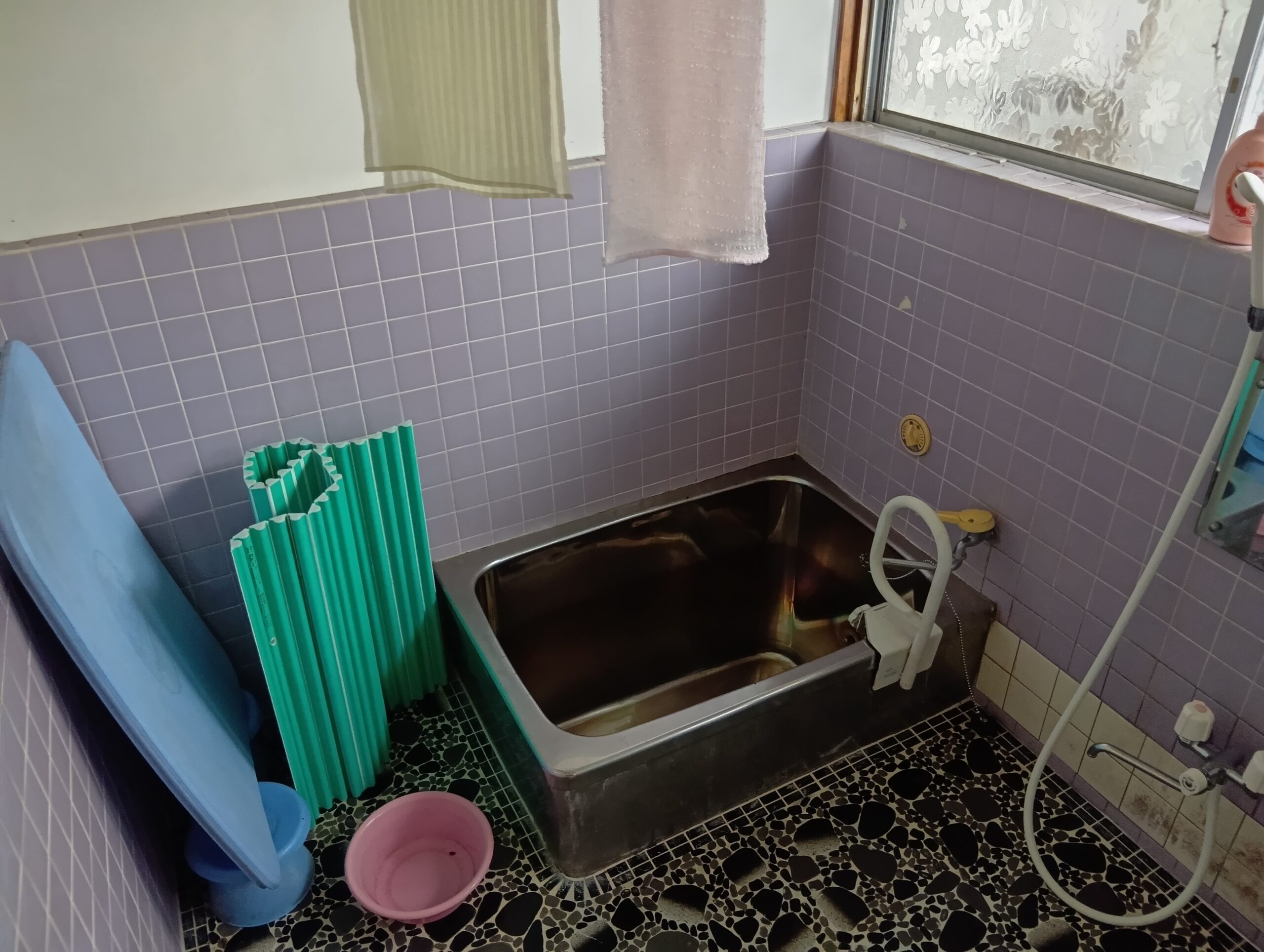 Karakunizawa: Peaceful single-story house with garden, ideal for small families