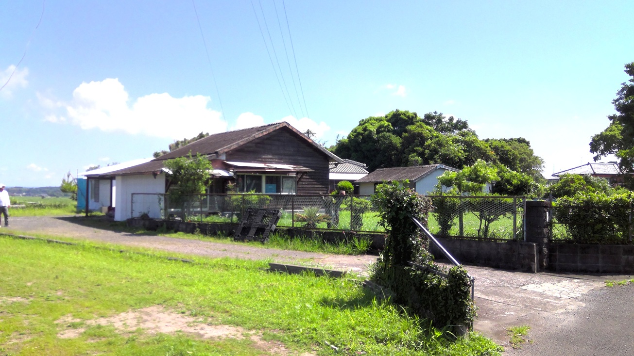 1970s wood house in Koyama, Kimotsuki, farmland, approval needed