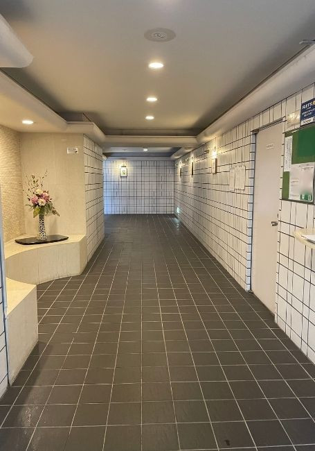 1980s concrete house, 7-min walk to station, Miyagi