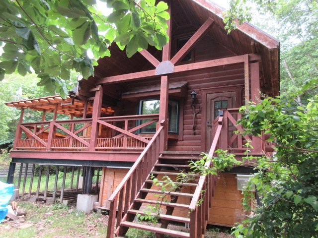 1990s wood house on a large plot in Nagano