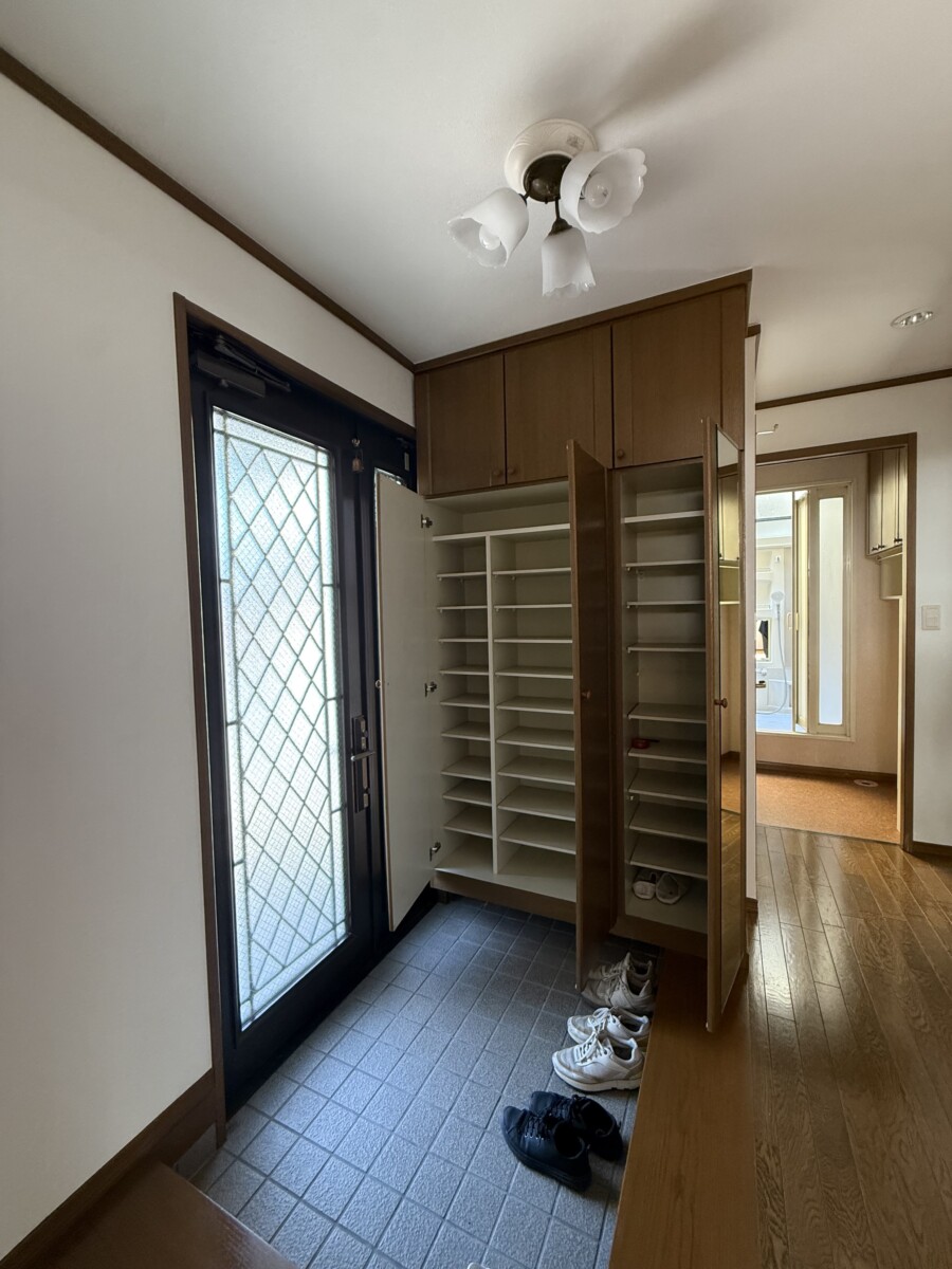 2020s steel-frame house, 15-min walk to station, Ehime