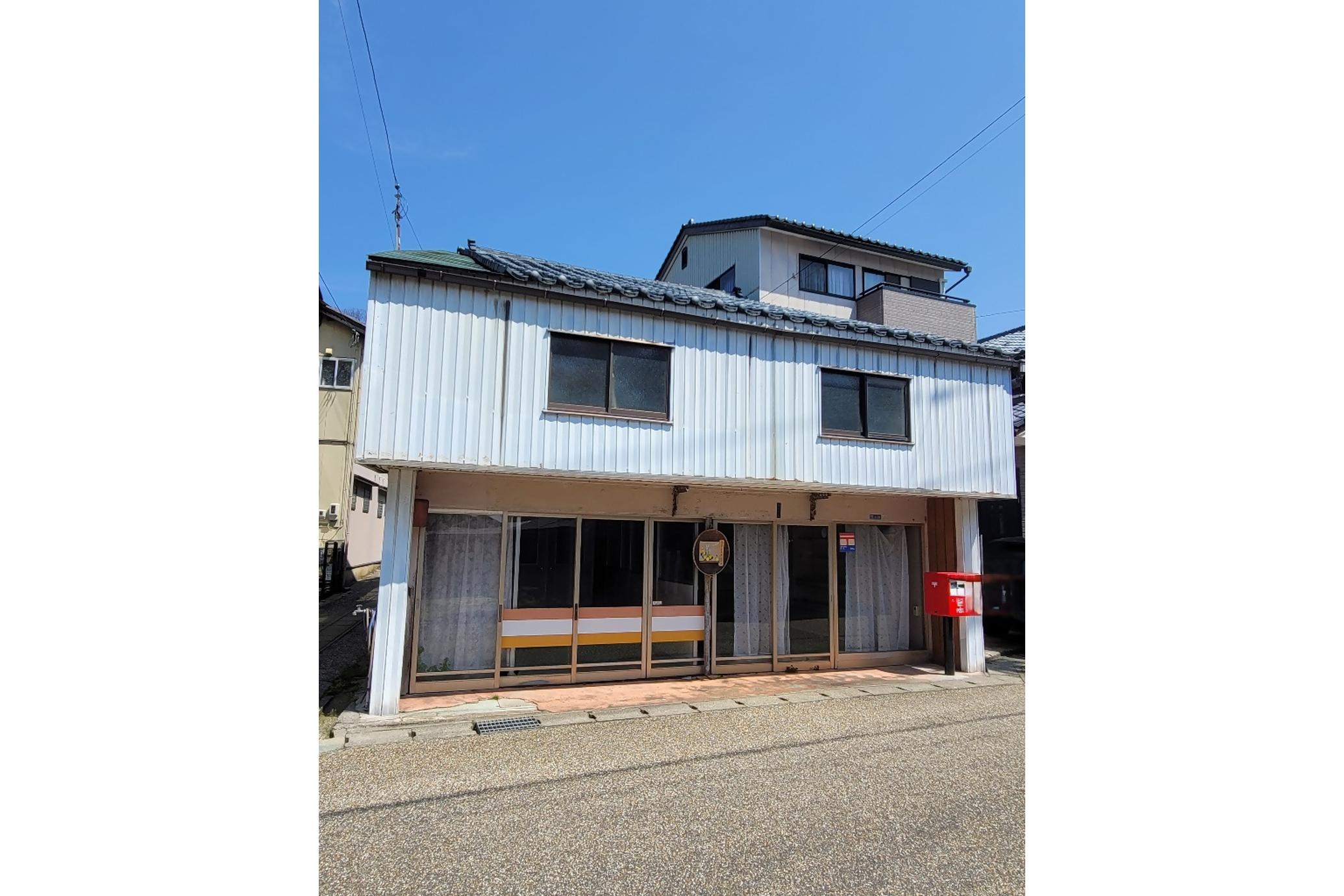 1860s wood house, 6-min walk to station, Fukui
